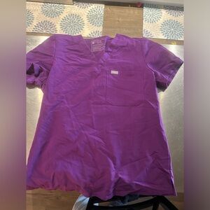 Barely worn Figs scrub top.